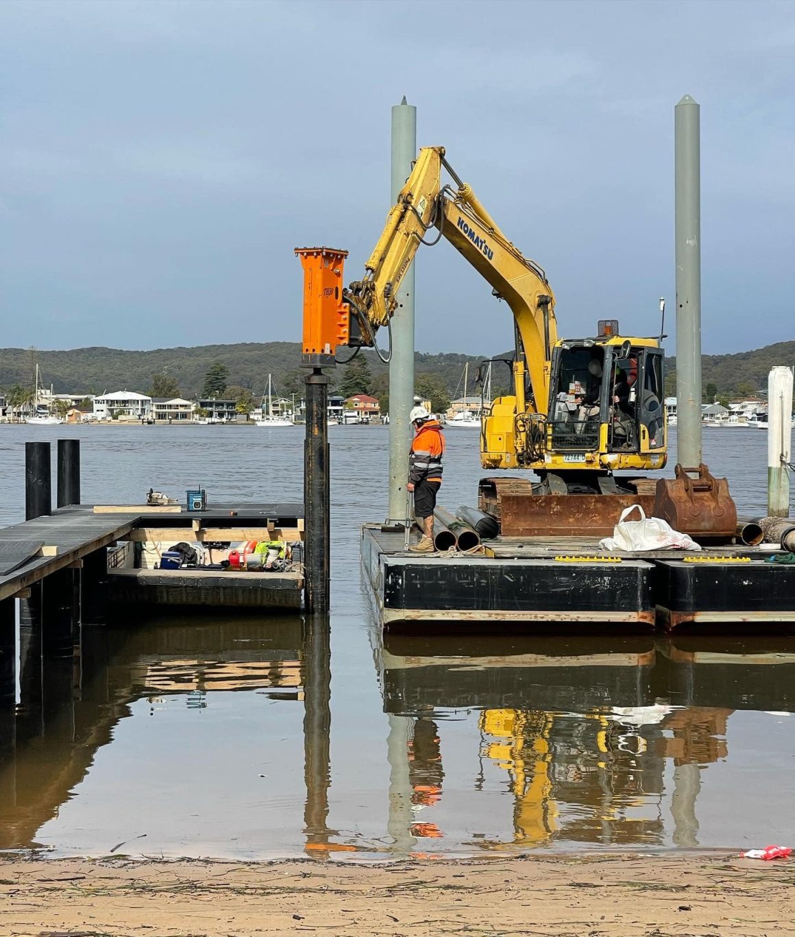 THOR's nest hydraulic pile driver